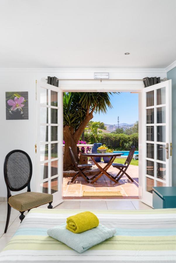 Casa Caleda Bed & Breakfast Keflavík Ngoại thất bức ảnh